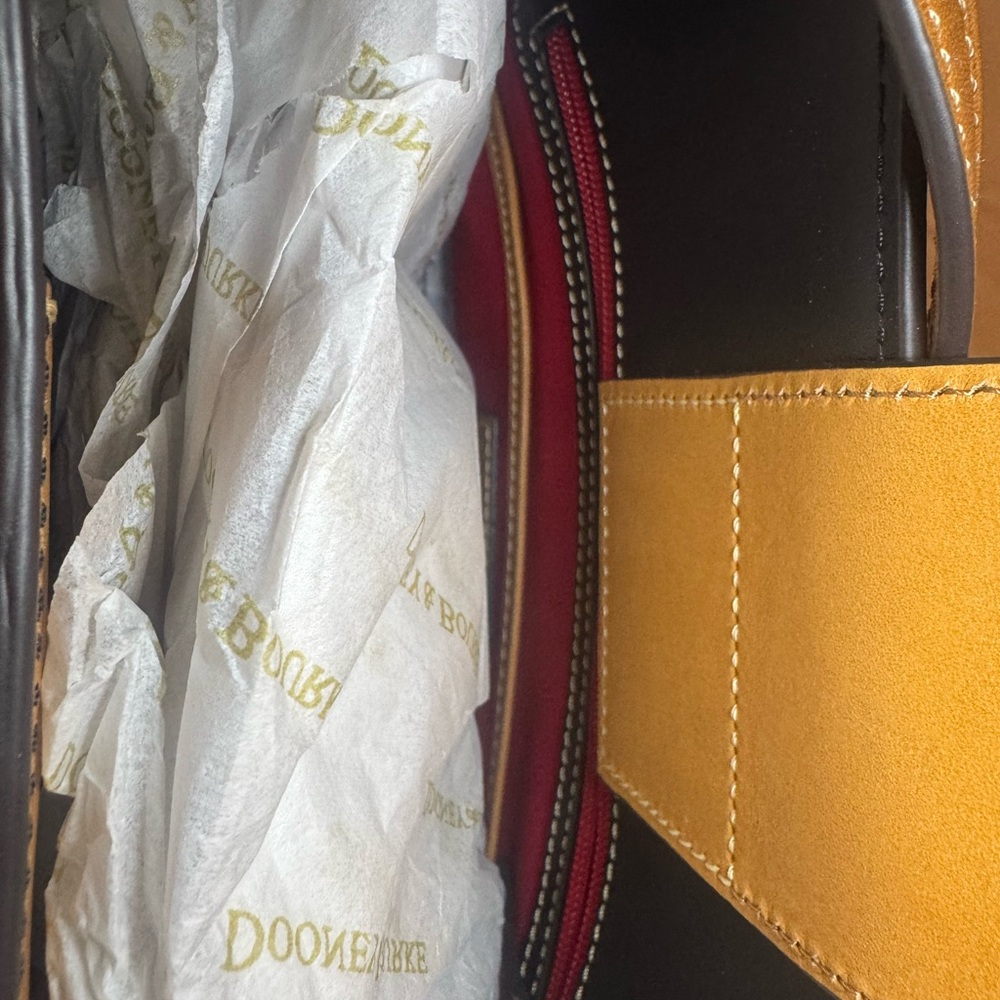 Dooney & Bourke Wexford leather Black and Brown Shoulder Bag Set - Picture 11 of 12